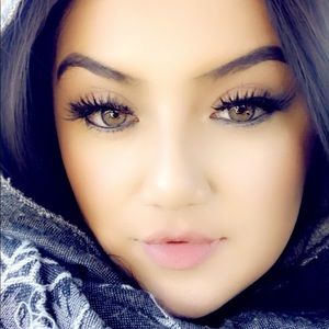 Meet your Posher, Alejandra